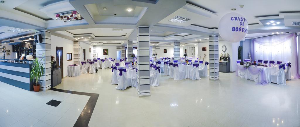 Motel - Restaurant Leon Bacău Eksteriør billede